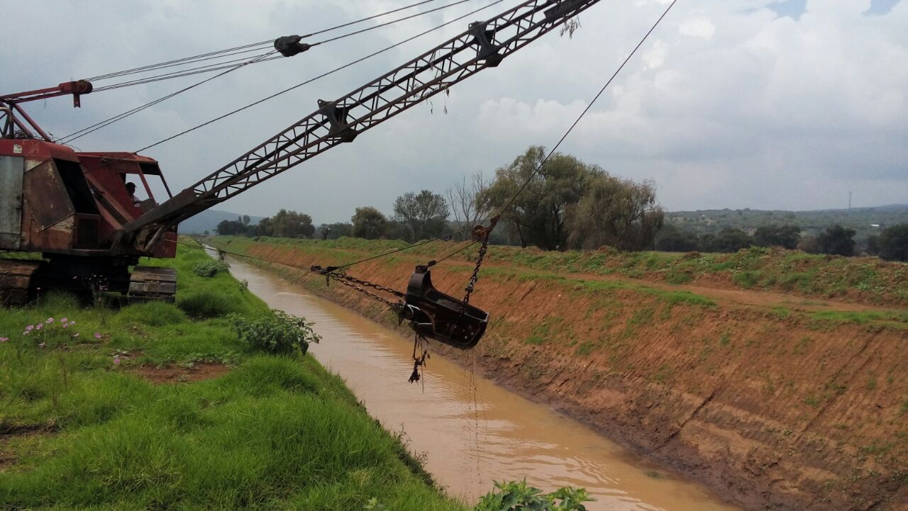 Ayuntamiento emprende medidas preventivas para evitar inundaciones en campo de Morelia
