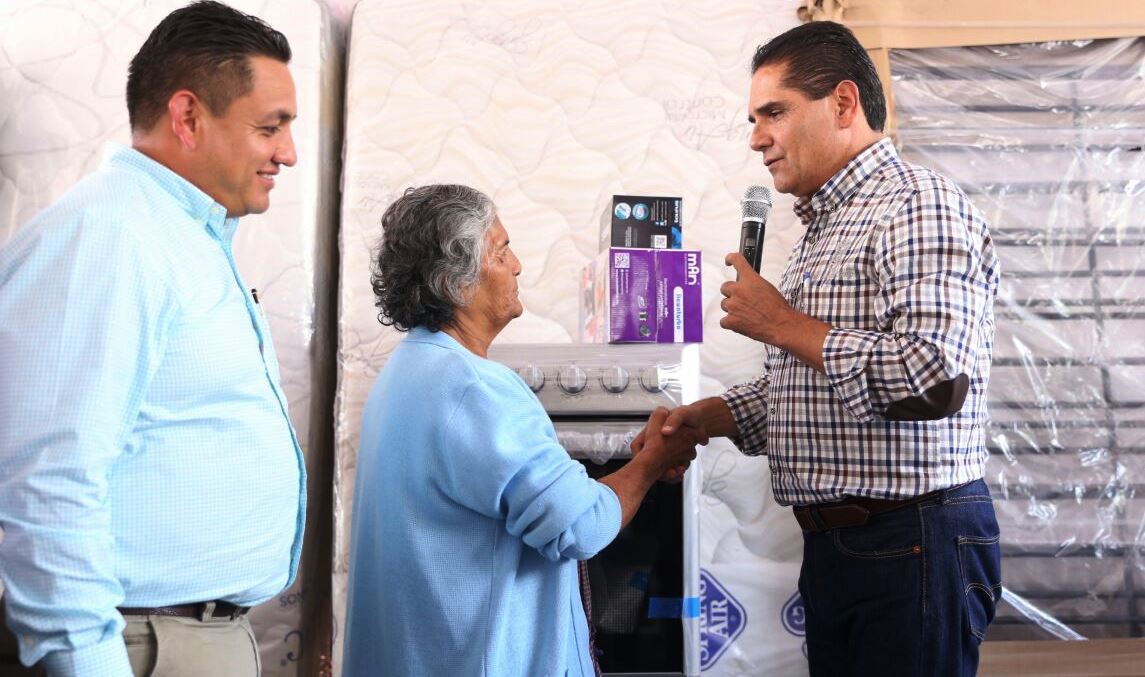 Silvano Aureoles, sensible a las necesidades de los más desprotegidos