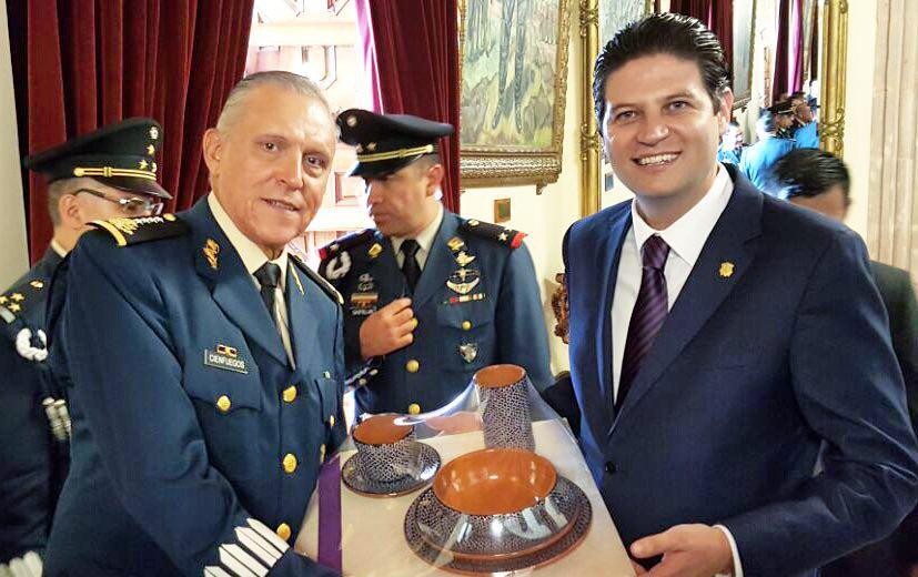 Gobernador y titular de Sedena presencian desfile conmemorativo por CCLI aniversario del natalicio de José María Morelos