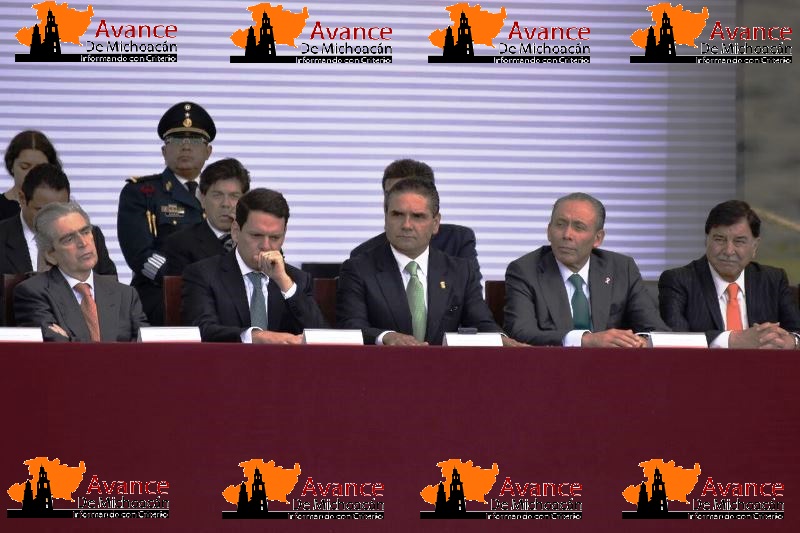Acude Silvano Aureoles Conejo al 50 Aniversario del Plan DN-III-E