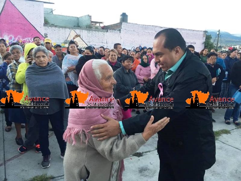 Entrega LICONSA nuevas tarjetas a beneficiarios de colonias en Morelia.