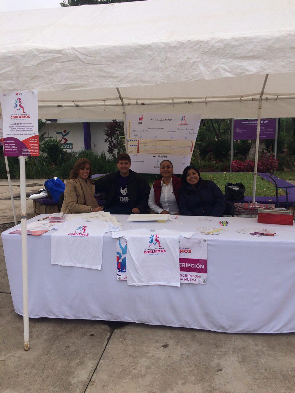 Invita DIF Morelia a firma de autógrafos de jugadores de Monarcas y a participar en colecta