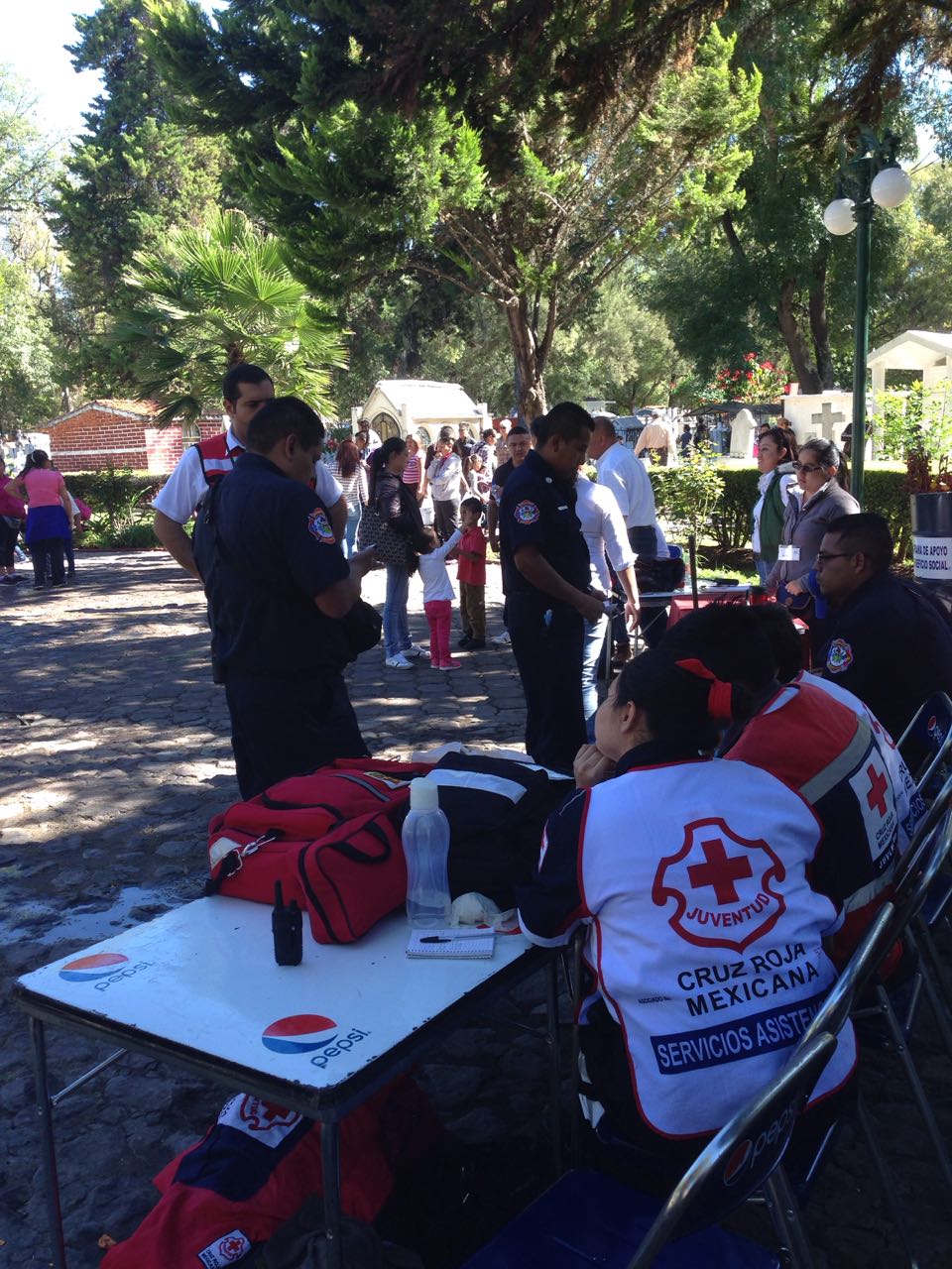 Protección Civil y Bomberos de Morelia resguarda panteones