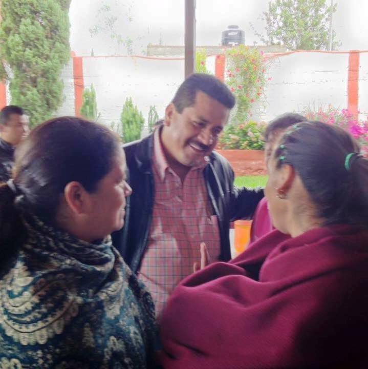 Roberto Carlos López García continúa visitando el medio rural