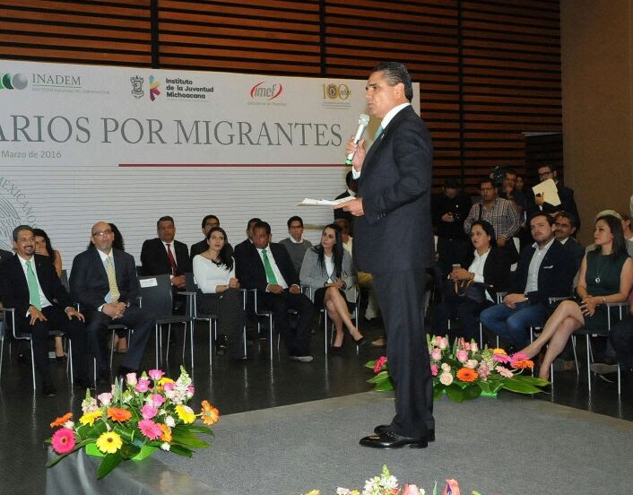 Refrenda Silvano Aureoles vocación de Michoacán como un estado binacional; no están solos, dice a migrantes