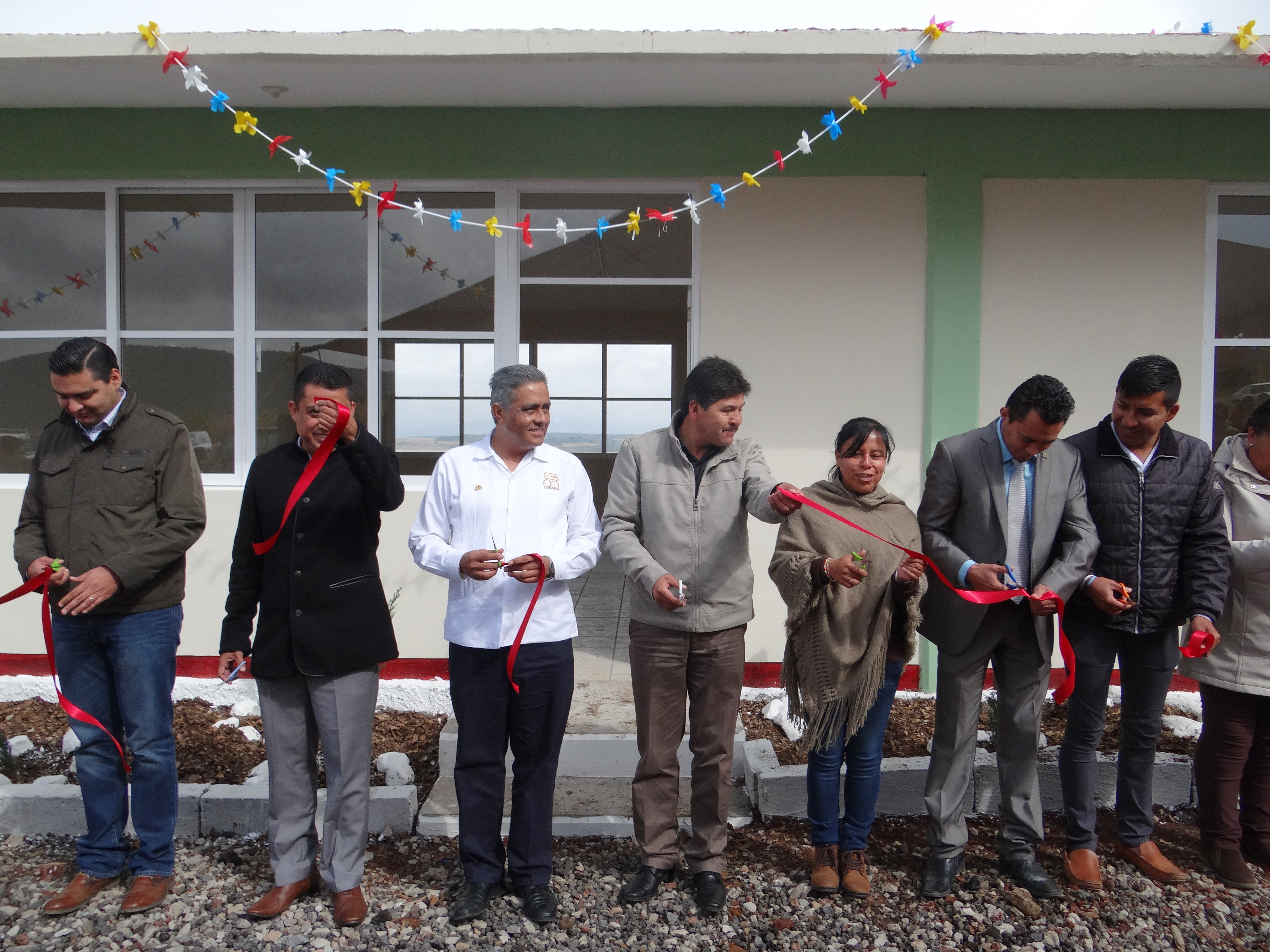 Inaugura Cobaem aulas en Contepec