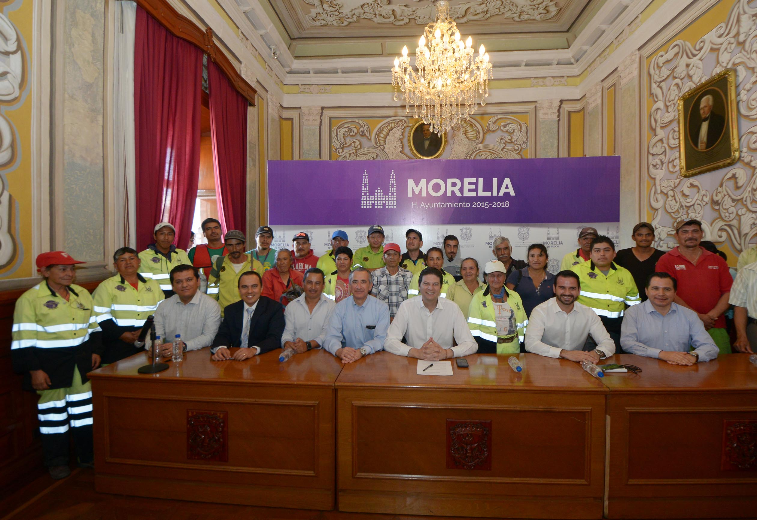 Alfonso Martínez reconoce labor de trabajadores de limpia del municipio