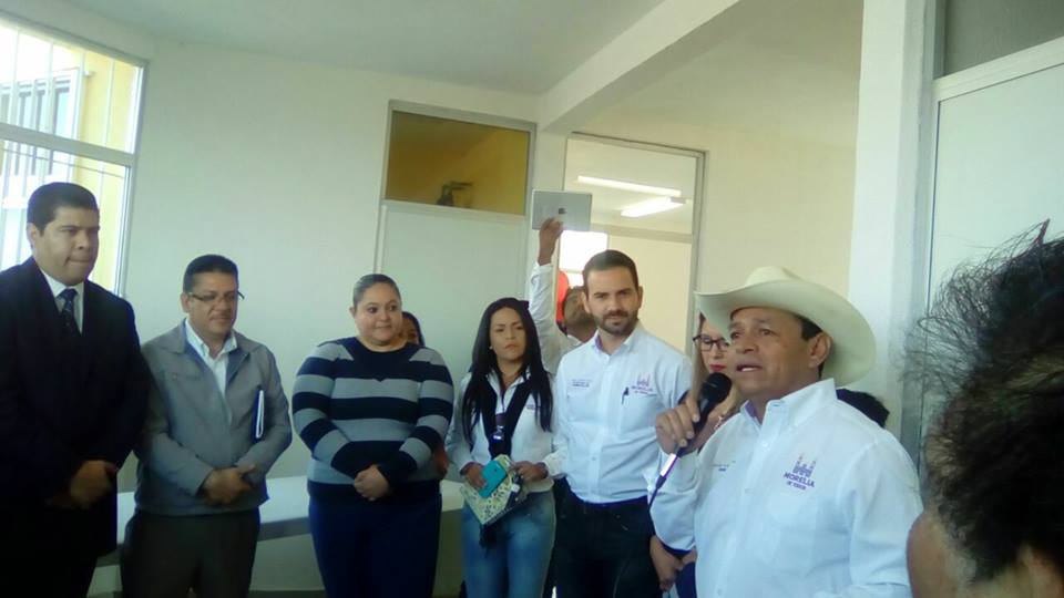 Salvador Arvizu inaugura clínica de salud para la zona noreste de Morelia