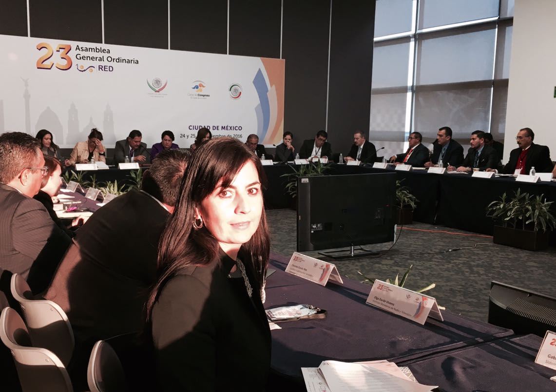 Expone Gabriela Molina condiciones de los medios públicos en México