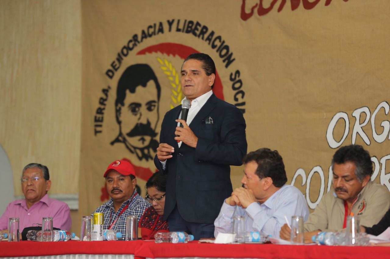 Fundamental, poner acento en el desarrollo social: Silvano Aureoles