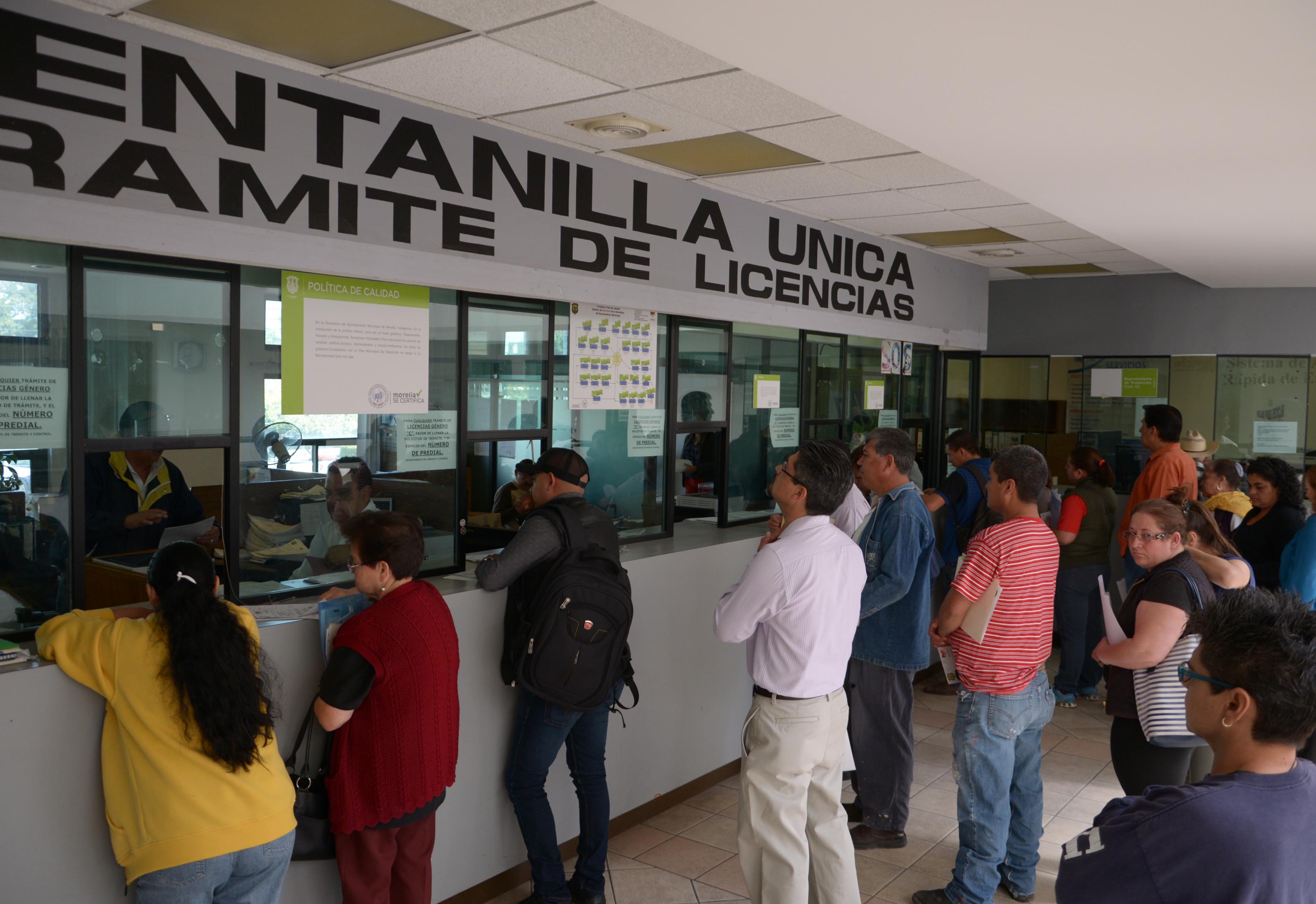 Morelianos responden a descuentos en Tesorería