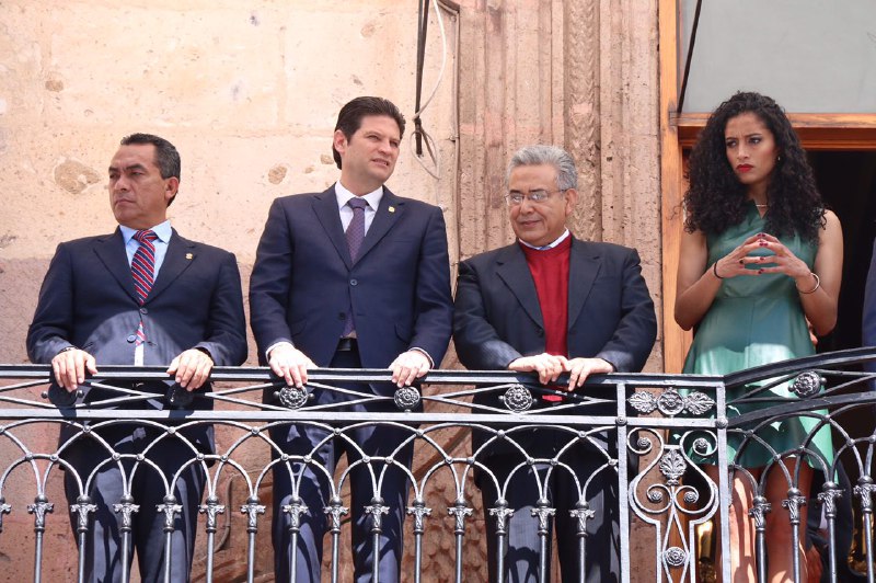 Morelianos disfrutan del desfile cívico deportivo por el 106 Aniversario del Inicio de la Revolución Mexicana