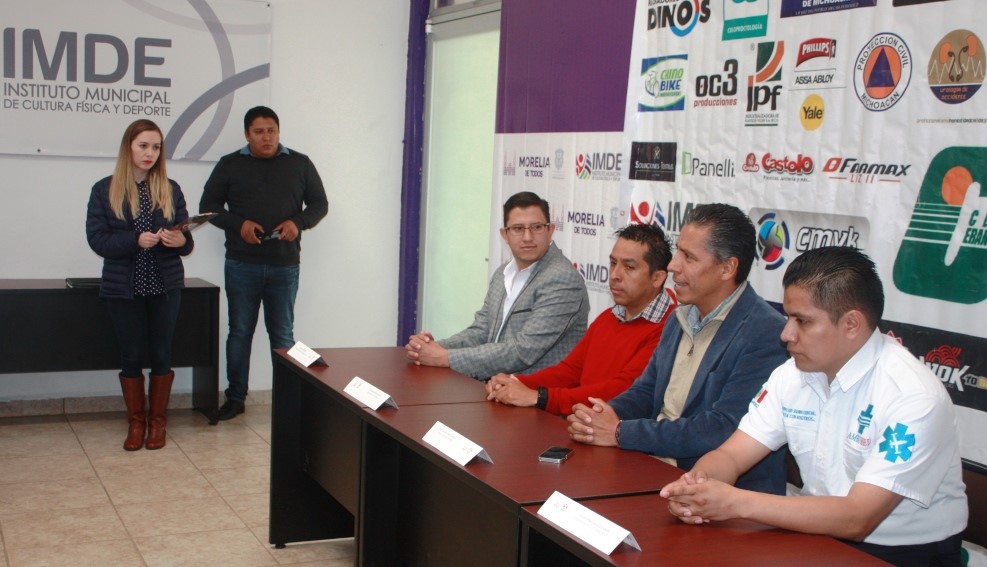 Presentan Superclase Navideña de Spinning Morelia 2016