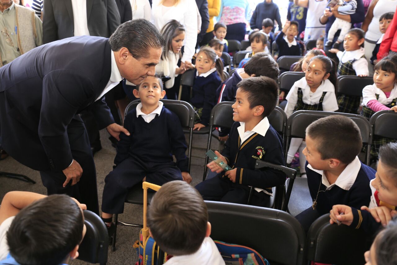 Inaugura Silvano Aureoles la “Casita del Sabor” en Villas del Pedregal