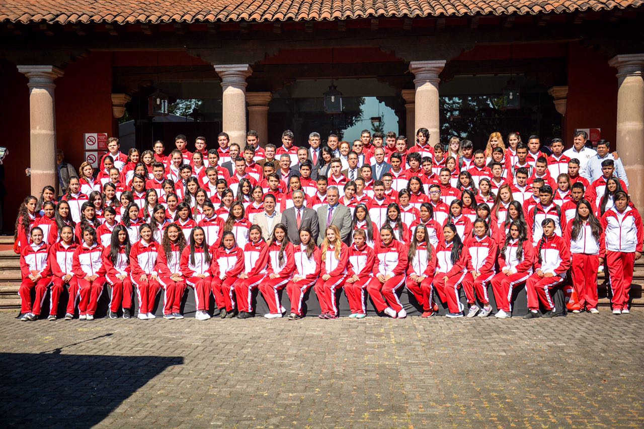 Reconoce Cobaem a estudiantes talento