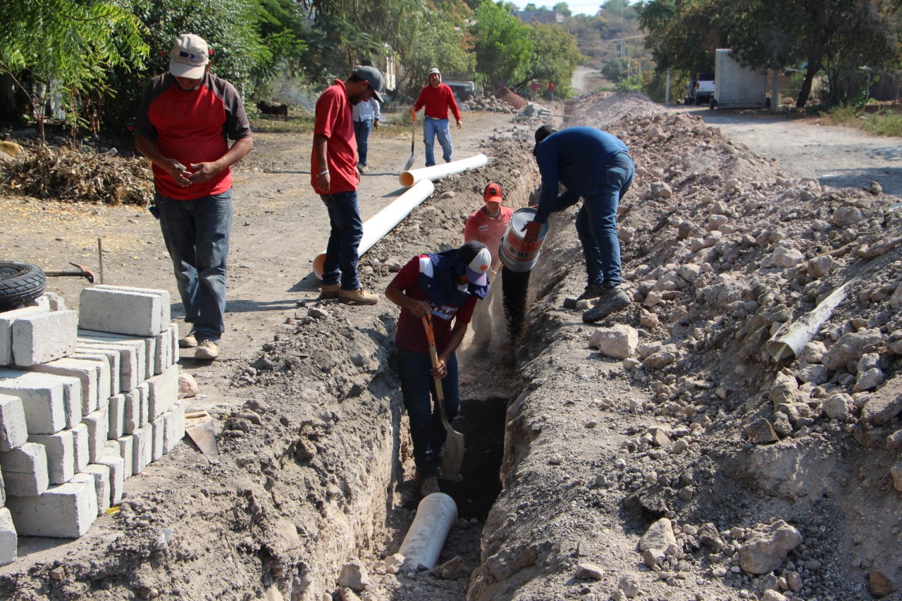 Invierte Capama en obras de alcantarillado y agua potable