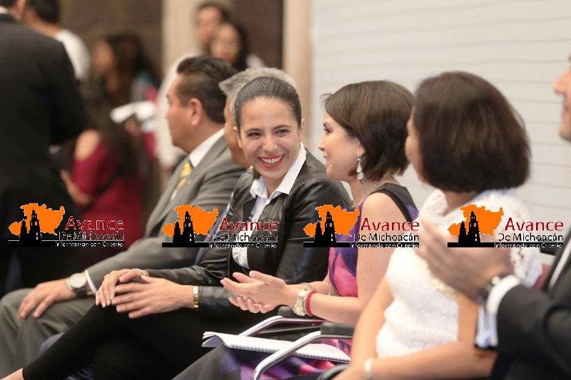 Inauguran Concurso Juvenil Debate Político 2016: Giulianna Bugarini Torres