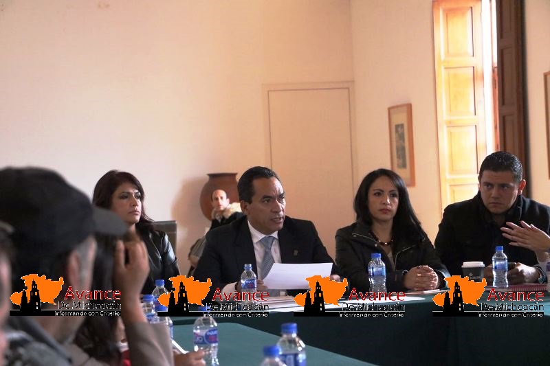 Gobierno de Michoacán cumple compromisos con habitantes de Nahuatzen.