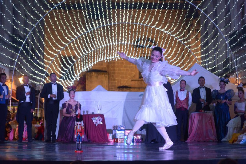 Ballet “El Cascanueces», arte y baile que deleita a cientos de morelianos