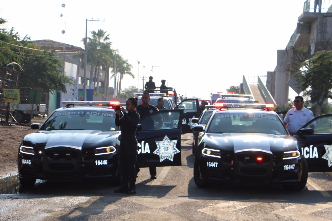 Dan banderazo al operativo “Guadalupe – Reyes” en Apatzingán