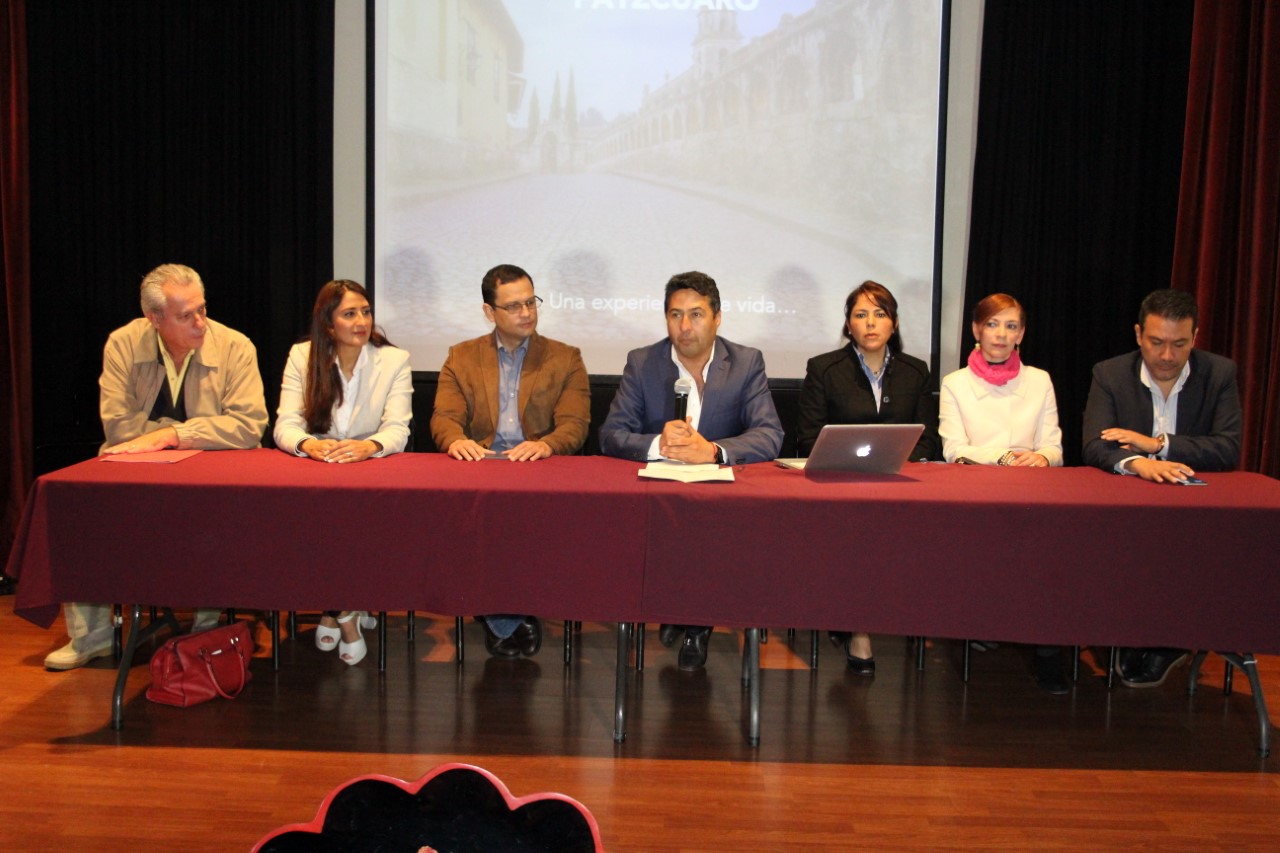 Presentan programa «navidad en pátcuaro 2016»