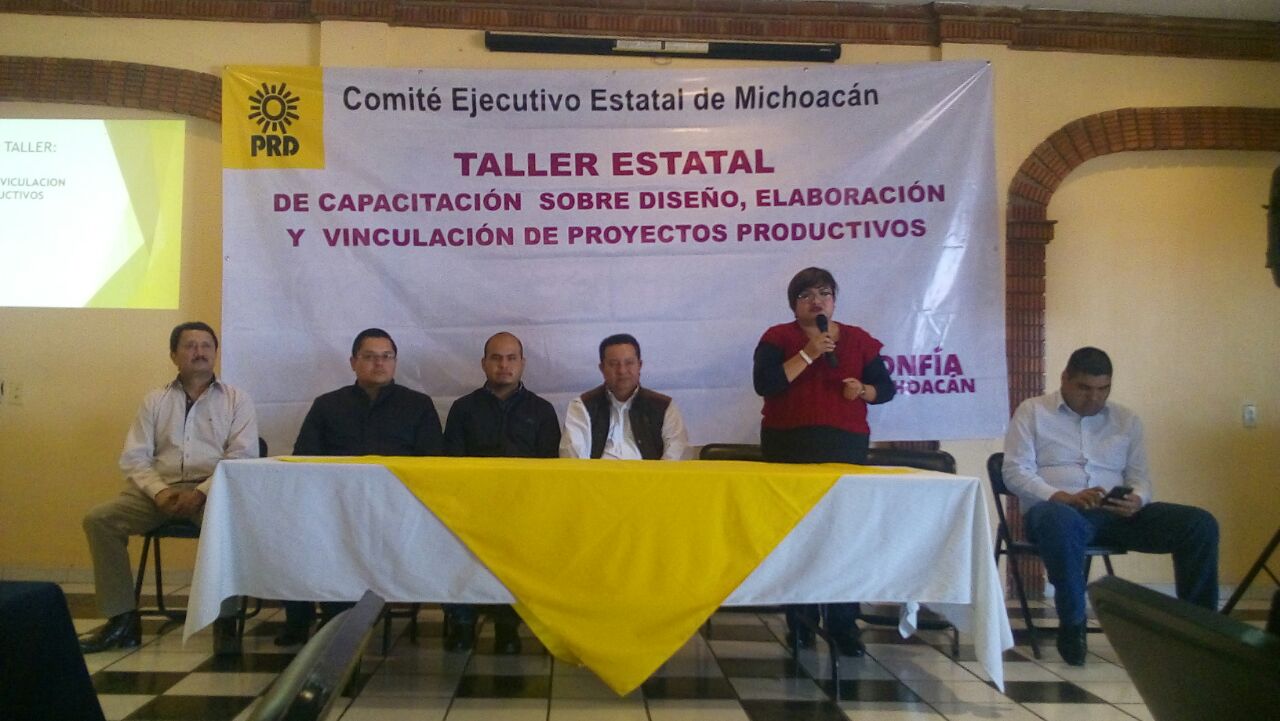 PRD capacita sus líderes en gestión social