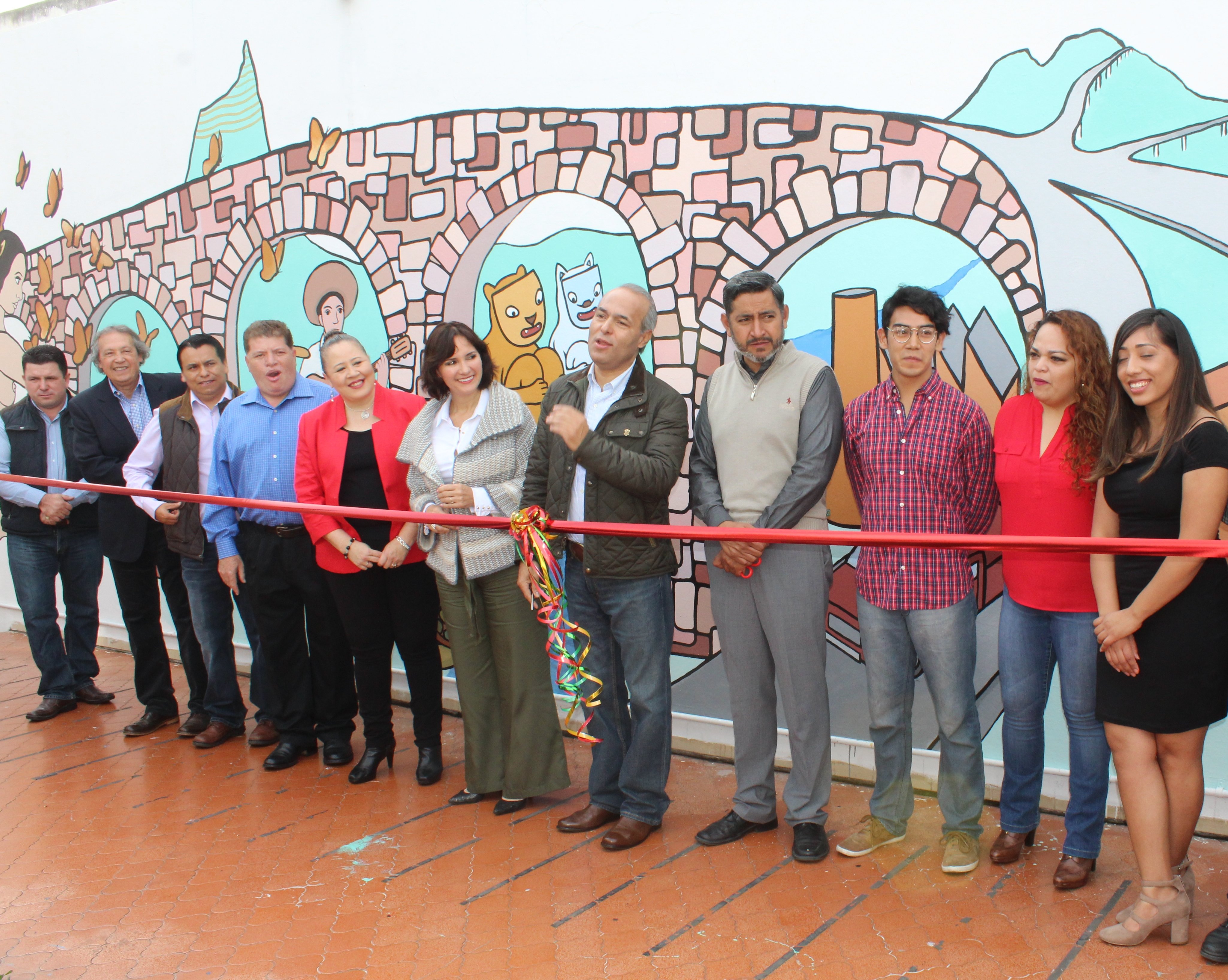 Semigrante rinde homenaje a las y los migrantes michoacanos con el mural “Raíces…”