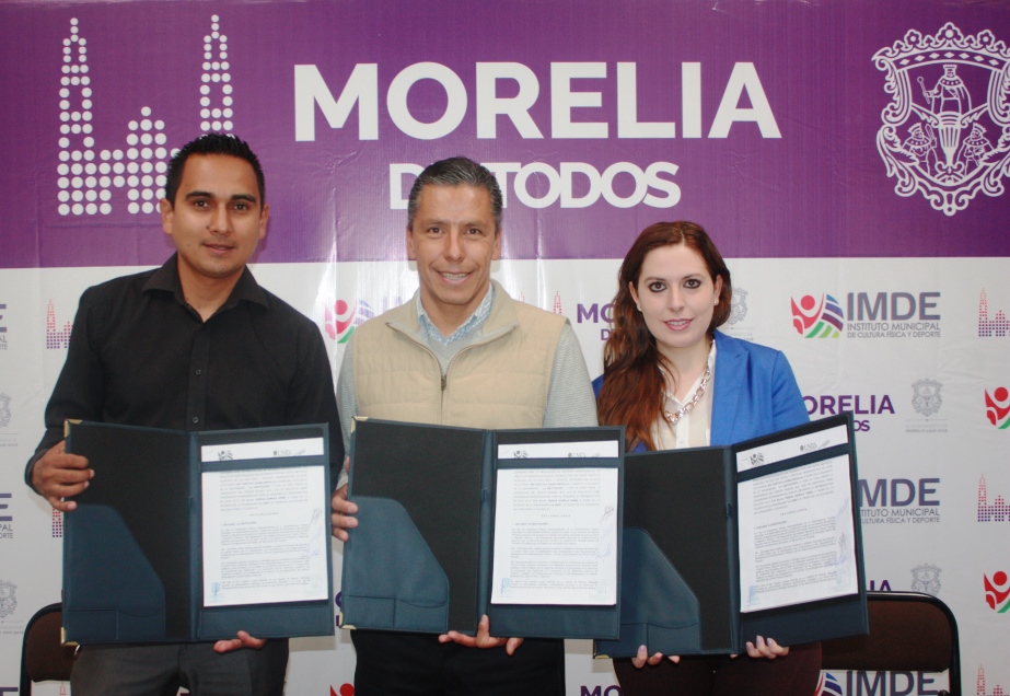 Signan convenio IMDE-UNID en vías de la formación profesional