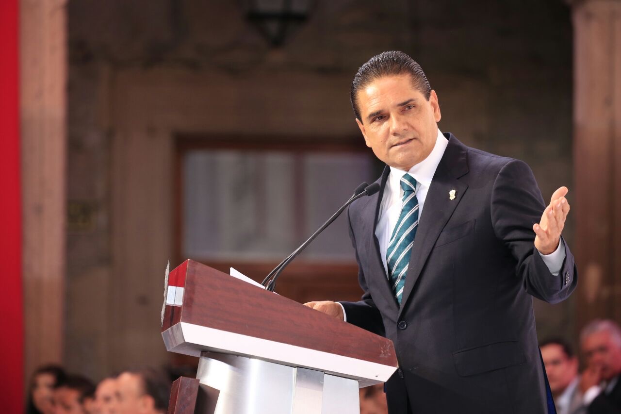 Llama Silvano Aureoles a la unidad ante complicado escenario económico en el país