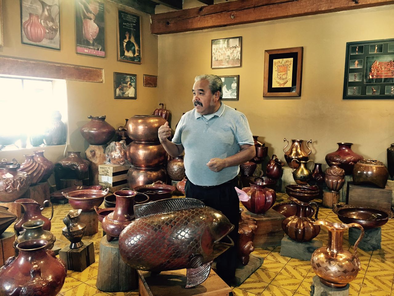 IAM y Fonart apoyarán a las y los artesanos de Santa Clara del Cobre