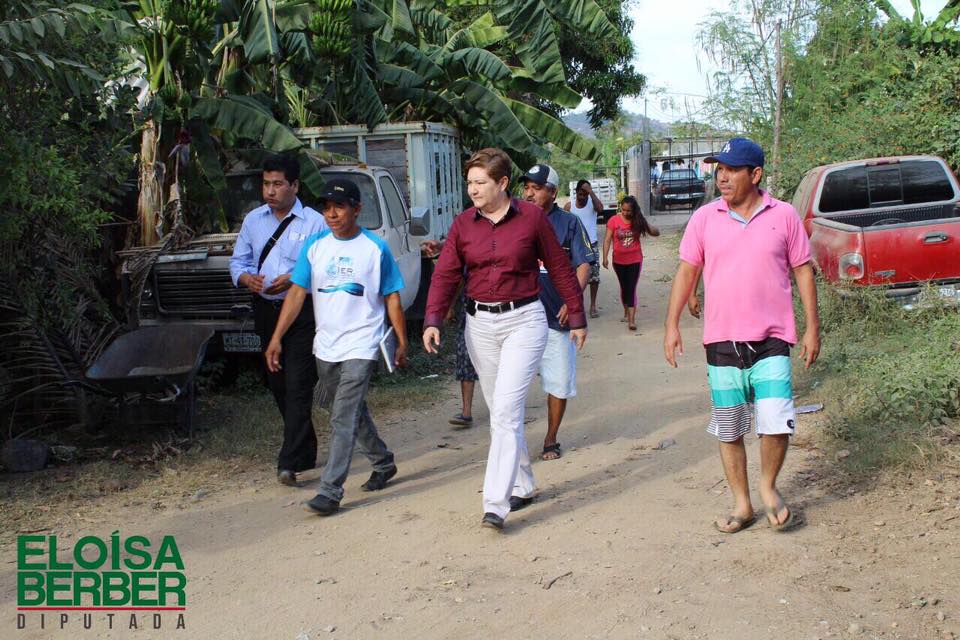 La legisladora local Eloisa Berber recorre colonias y comunidades del Puerto de Lázaro Cárdenas