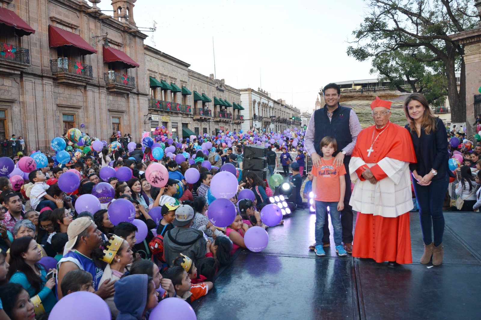 Un rotundo éxito, Cabalgata de Reyes Magos 2017 y Rosca Monumental en Morelia