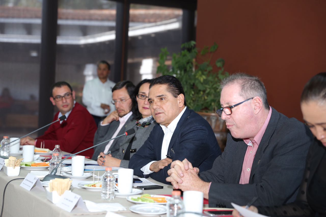 Encauzar el ánimo social para la formación de nuevos ciudadanos: Silvano Aureoles