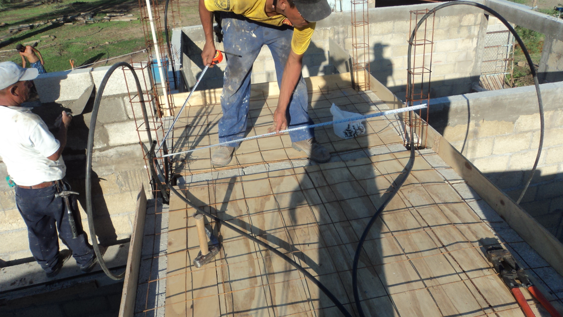 Acuerdan IVEM y AMIC impulsar proyectos de vivienda vertical en Michoacán