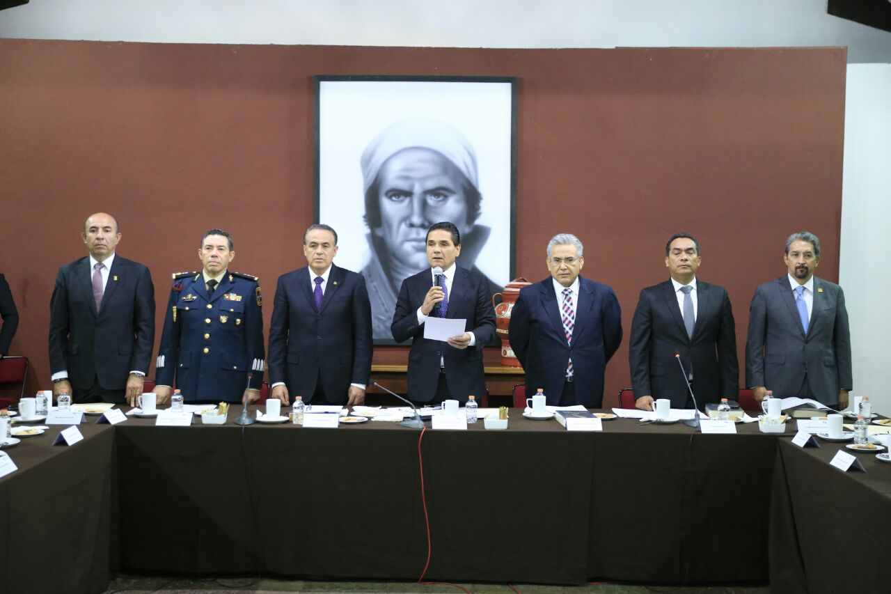 Instala Gobernador Comisión para los Festejos del Centenario de la Constitución de 1917