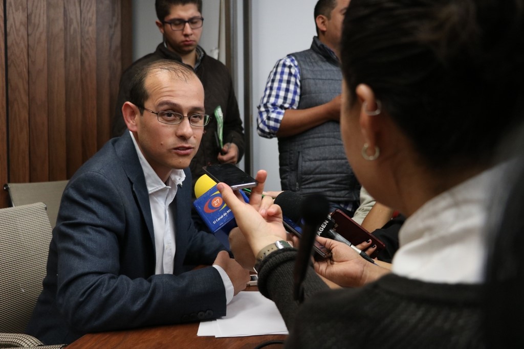 Denuncias contra ex servidores deben ser parejas, periodo de Godoy tiene que investigarse: PAN