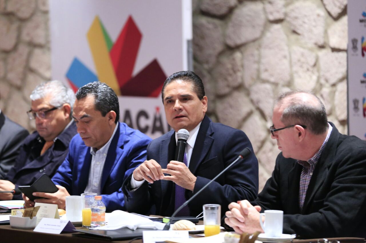 Fortalecer trabajo y relación con los 113 municipios de Michoacán: Silvano Aureoles