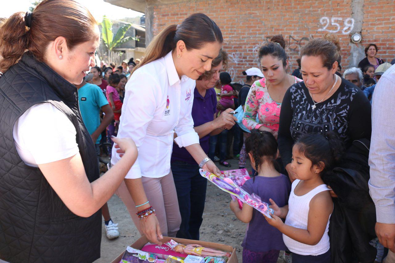 DIF Morelia lleva sonrisas a niños de Tenencia Morelia