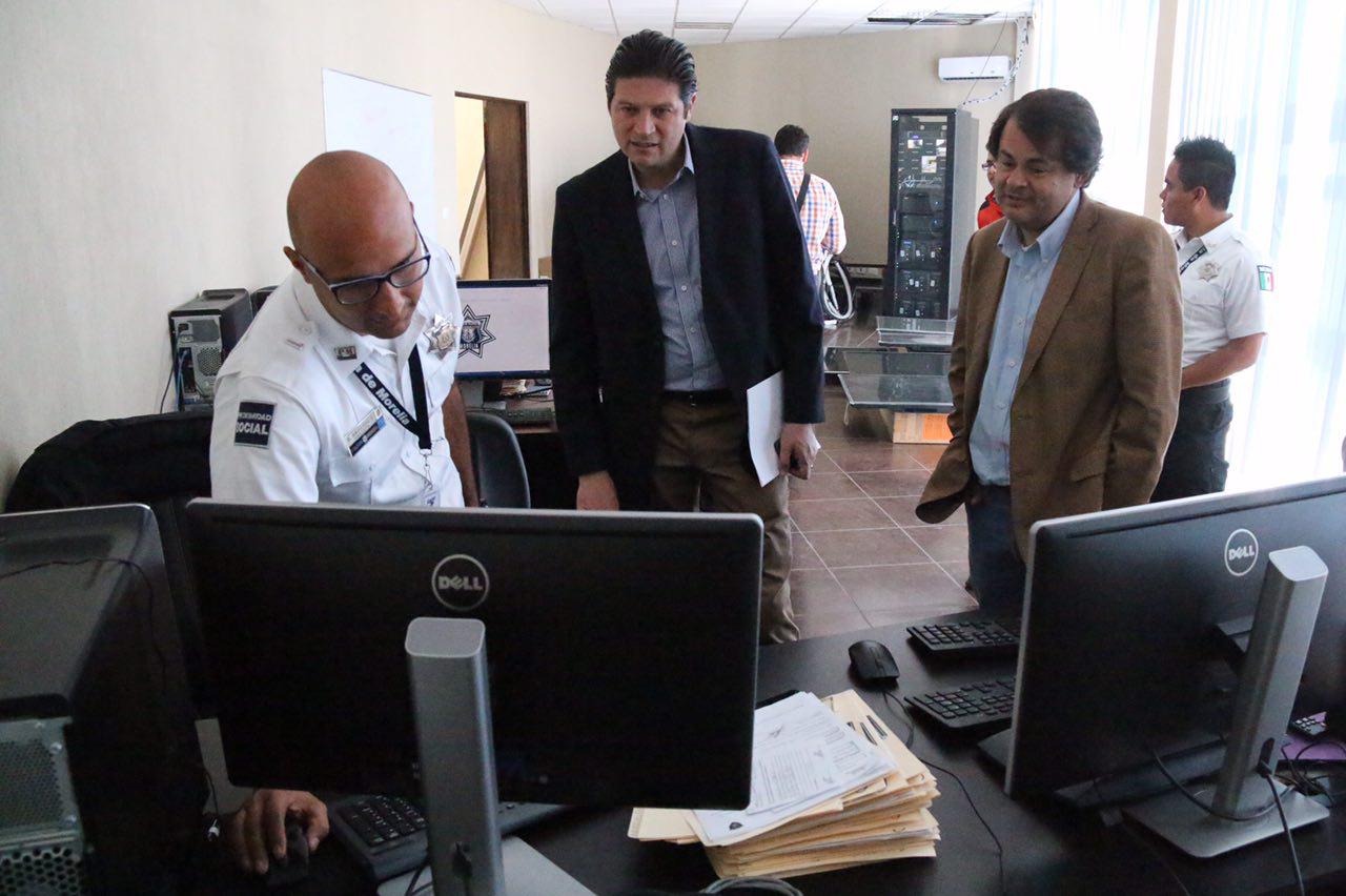 Recorre Alfonso Martínez instalaciones de la Policía Municipal de Morelia