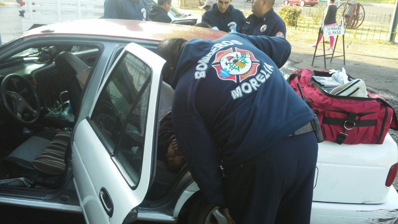 Paramédicos de la Coordinación de Protección Civil y Bomberos de Morelia atienden exitosamente un parto