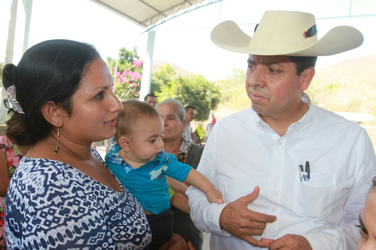 García Conejo gestiona apoyos a migrantes en retorno para abrir microempresas