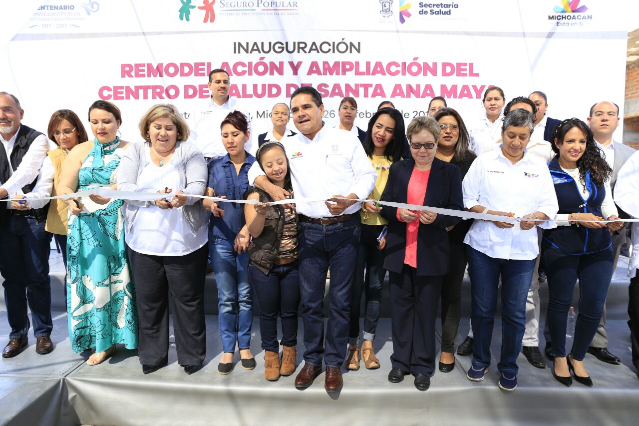 Inaugura Gobernador remodelación de Centro de Salud de Santa Ana Maya