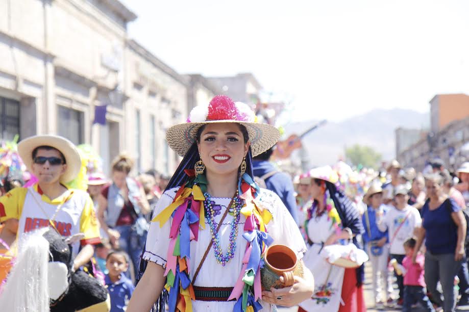 Todo un éxito el tradicional Desfile de Toritos de Petate en Morelia