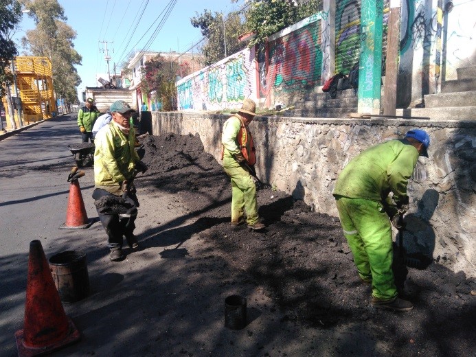 Constantes y permanentes, obras de bacheo en Morelia