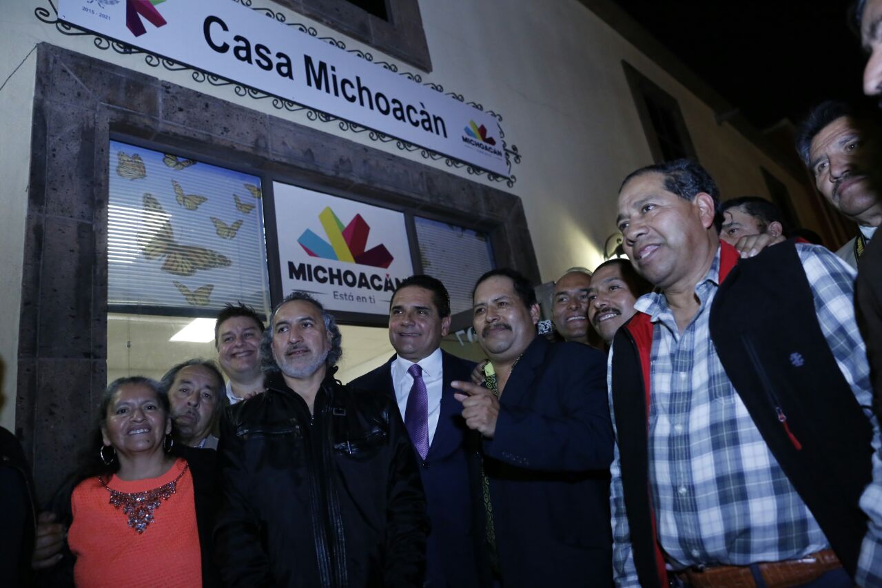 Escucha Gobernador inquietudes y propuestas de michoacanos radicados en Los Ángeles