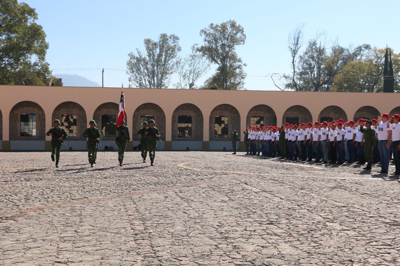 Dan bienvenida a soldados del SMN clase 1998