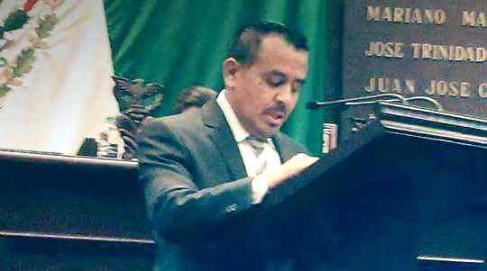 Con autoridad moral Diputado de Morena exige eliminación del IEPS.