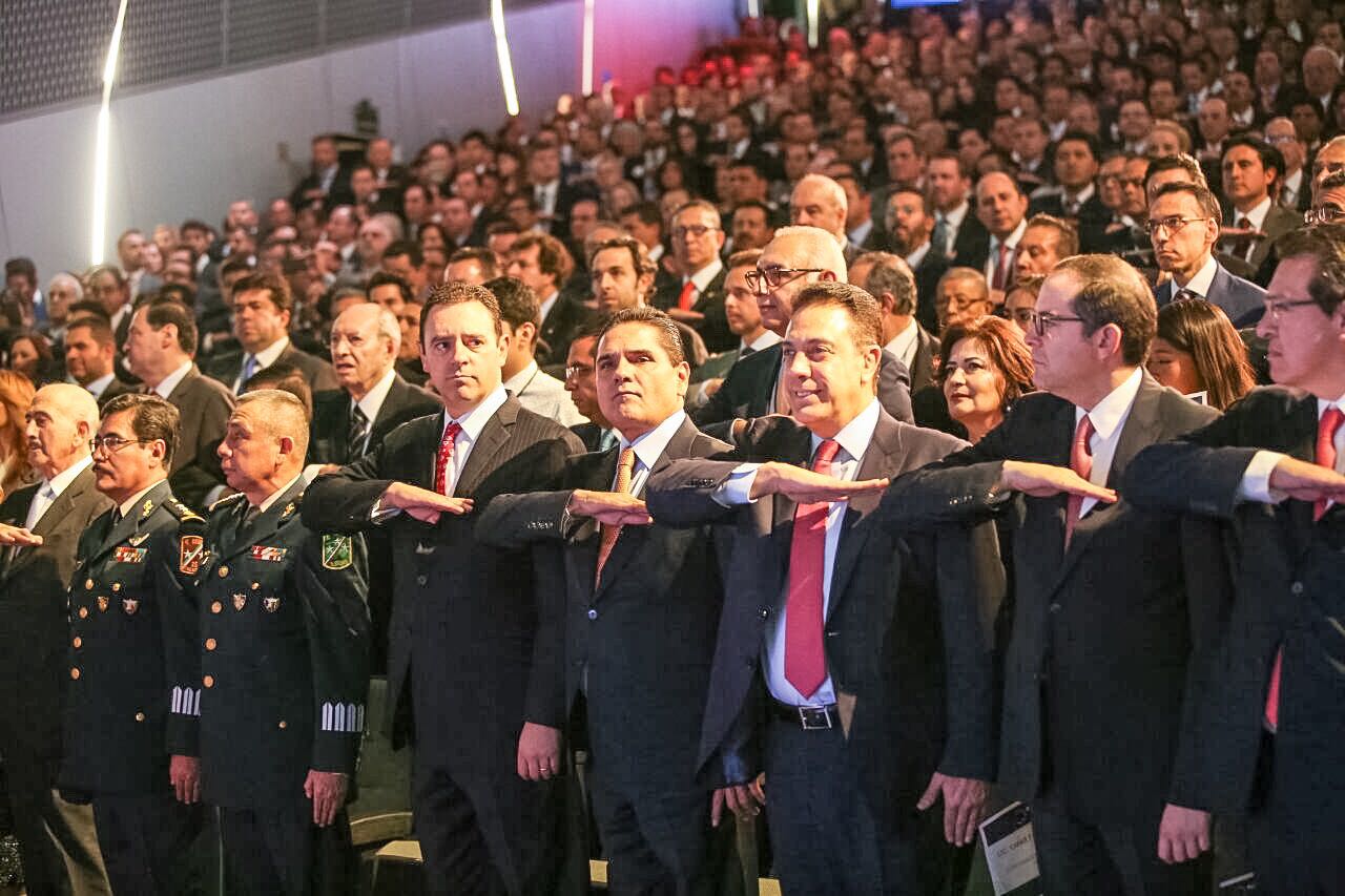 Asiste Silvano Aureoles a toma de protesta de Gobernador de Puebla