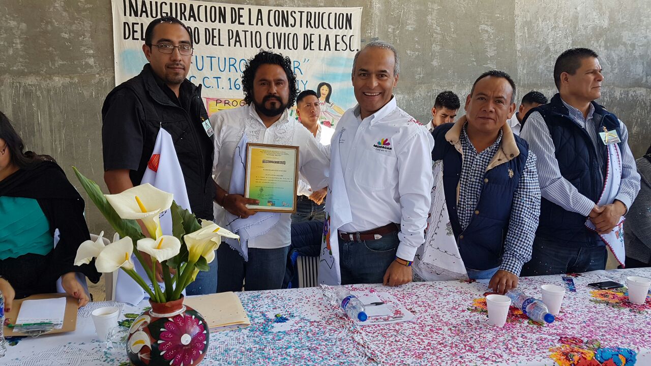 Inauguran en Cheranástico obras realizadas con el programa 3×1 para Migrantes