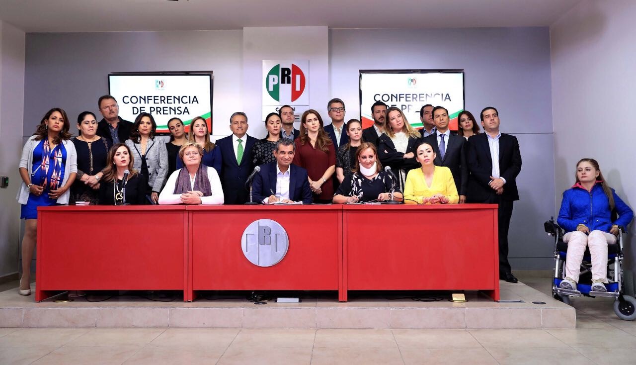 Critica Enrique Ochoa Reza a Josefina Vázquez Mota por cambios de domicilio